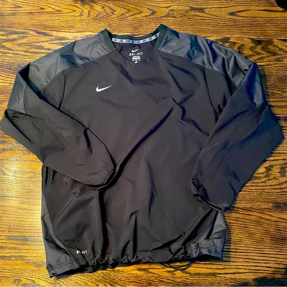 Nike Dry Fit pullover windbreaker. Excellent condition.Non smoking home. - Picture 1 of 4